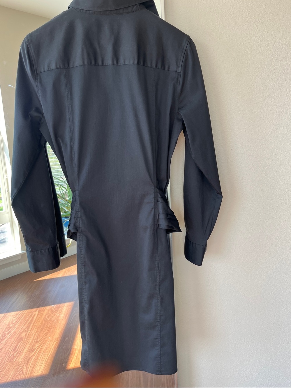 UNTUCKit Angelina Black Cotton Shirtdress with stretch - like new - Picture 9 of 15
